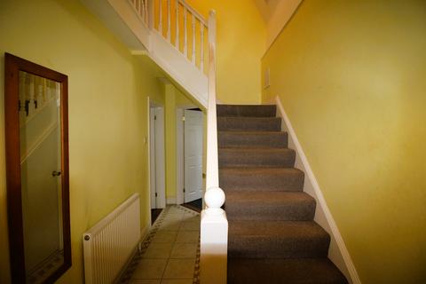 3 bedroom detached house for sale, Wingletye Lane, Hornchurch RM11