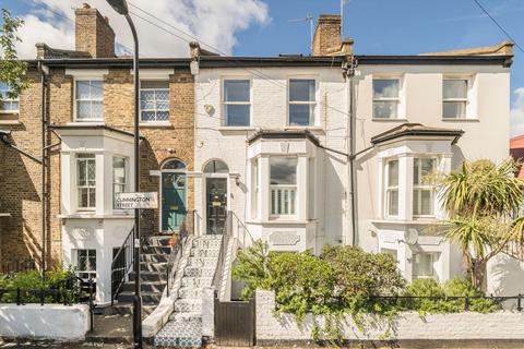 Cunnington Street, London W4