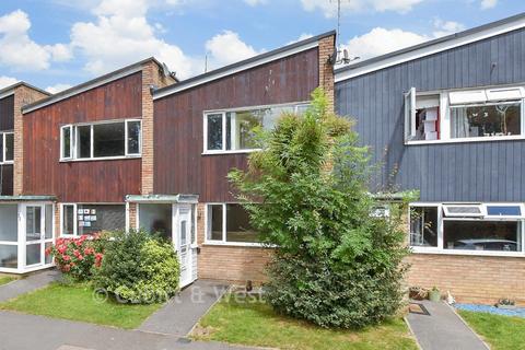 3 bedroom terraced house for sale, Taylors Crescent, Cranleigh, Surrey