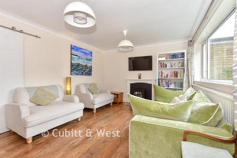 3 bedroom terraced house for sale, Taylors Crescent, Cranleigh, Surrey