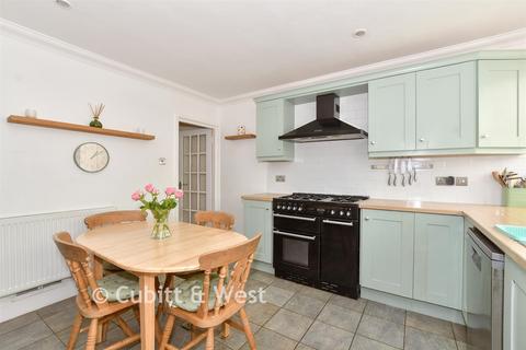 3 bedroom terraced house for sale, Taylors Crescent, Cranleigh, Surrey