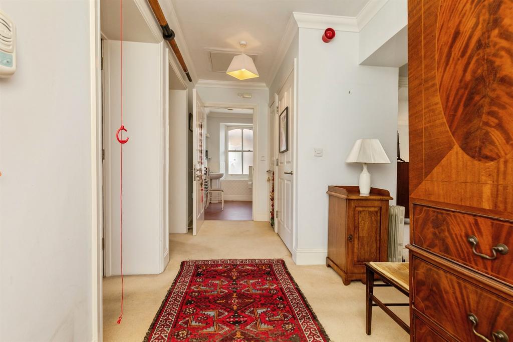 Apartment in Bristol, Clifton - View 2