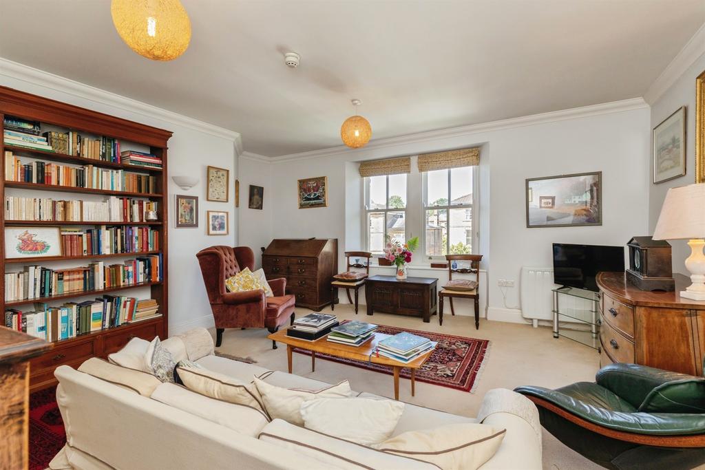 Apartment in Bristol, Clifton - View 3