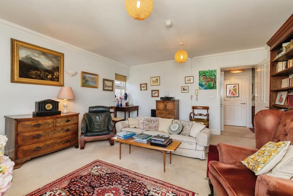 Apartment in Bristol, Clifton - View 4