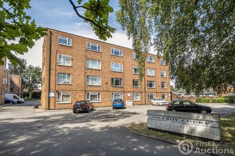 Studio for sale, High Street South, Dunstable, Bedfordshire