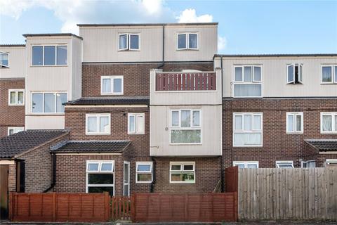 Dunmow Close, Feltham