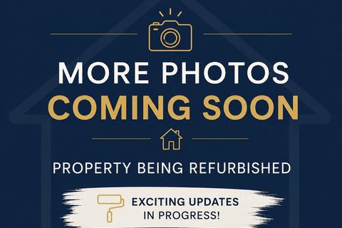 4 bedroom end of terrace house to rent, Chapel House Street, London