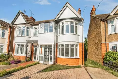 3 bedroom semi-detached house for sale, Southend-on-Sea