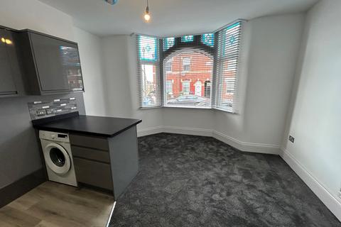 1 bedroom apartment to rent, Lea Street, Kidderminster, DY10