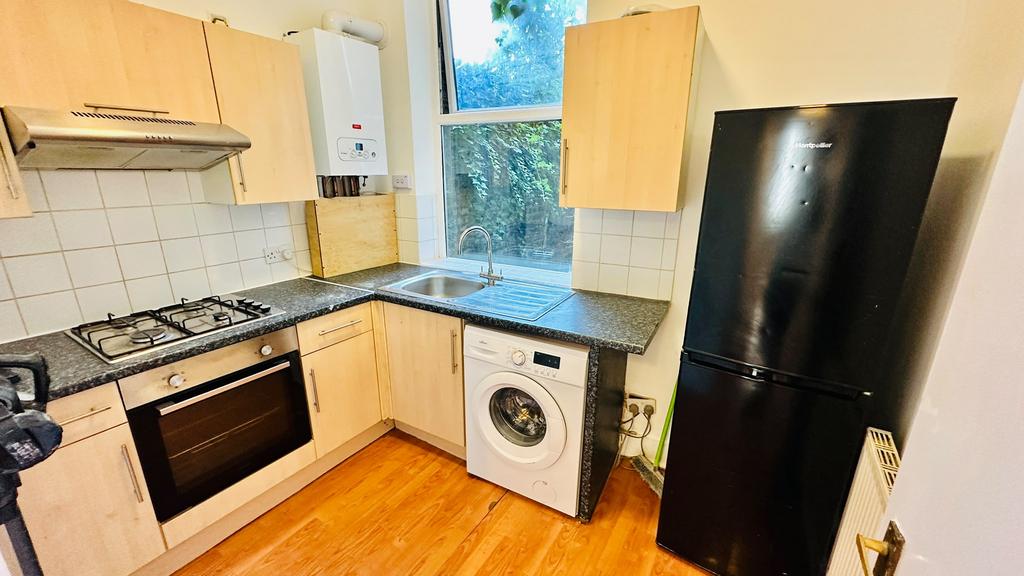 NEWLY PAINTED STUDIO GF FLAT | AVAILABLE NOW , London E11 - Widok 5