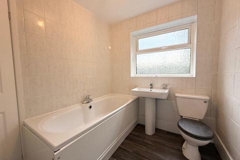 2 bedroom terraced house to rent, Stairfoot, S71