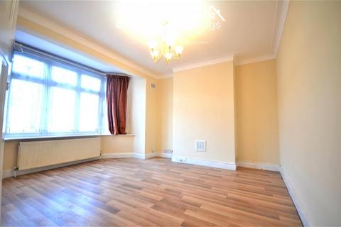 4 bedroom end of terrace house to rent, Royston Gardens, Ilford, IG1 3SS