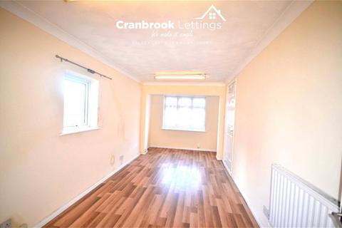 4 bedroom end of terrace house to rent, Royston Gardens, Ilford, IG1 3SS