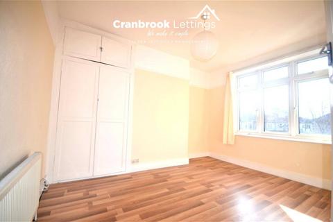 4 bedroom end of terrace house to rent, Royston Gardens, Ilford, IG1 3SS