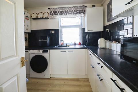1 bedroom ground floor flat for sale, Suffolk Close, PORTHCAWL