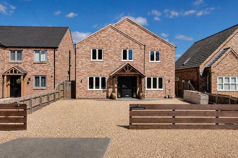 4 bedroom detached house for sale, High Road, Wisbech St. Mary, PE13