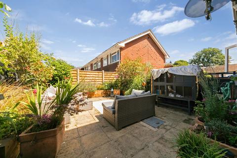 2 bedroom terraced house for sale, Home Park, Oxted RH8