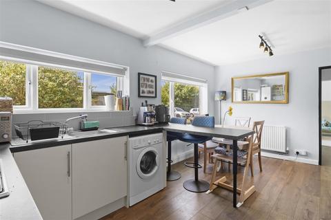 2 bedroom flat for sale, High Street, Polegate BN26