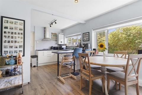 2 bedroom flat for sale, High Street, Polegate BN26