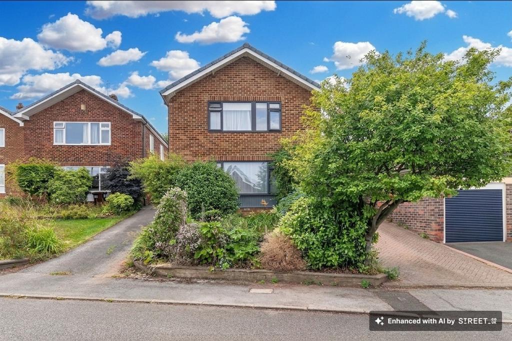 House in Gedling, Woodthorpe - More