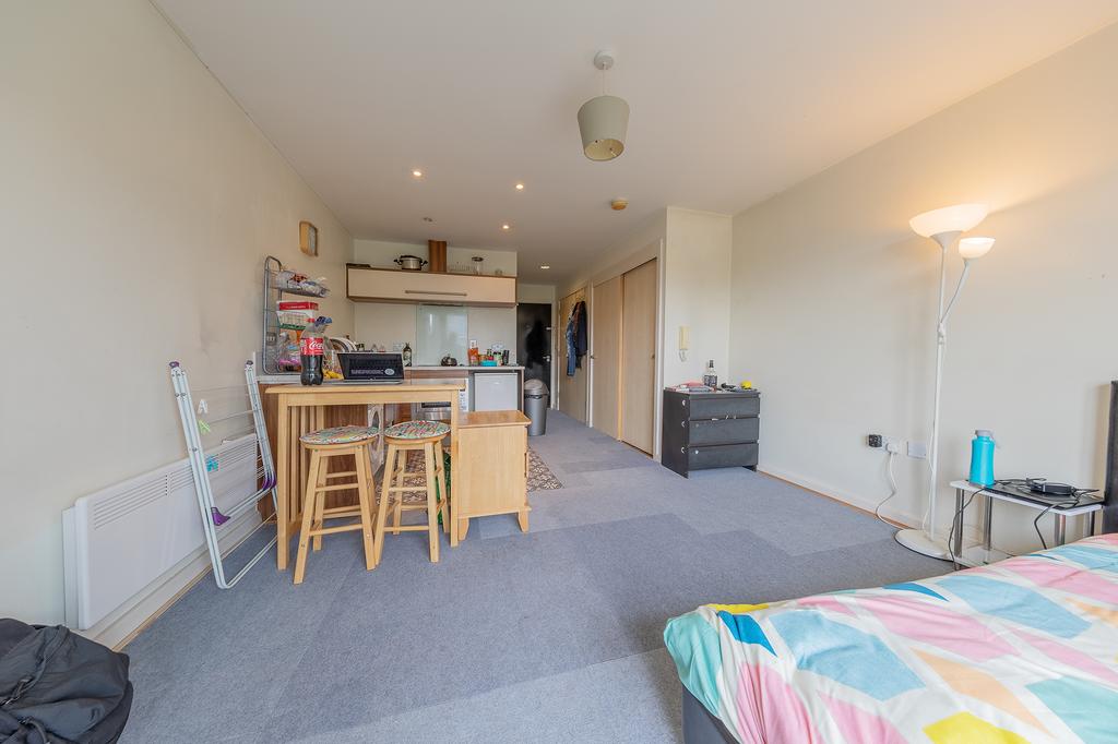 Apartment in Birmingham, West Midlands - View 3