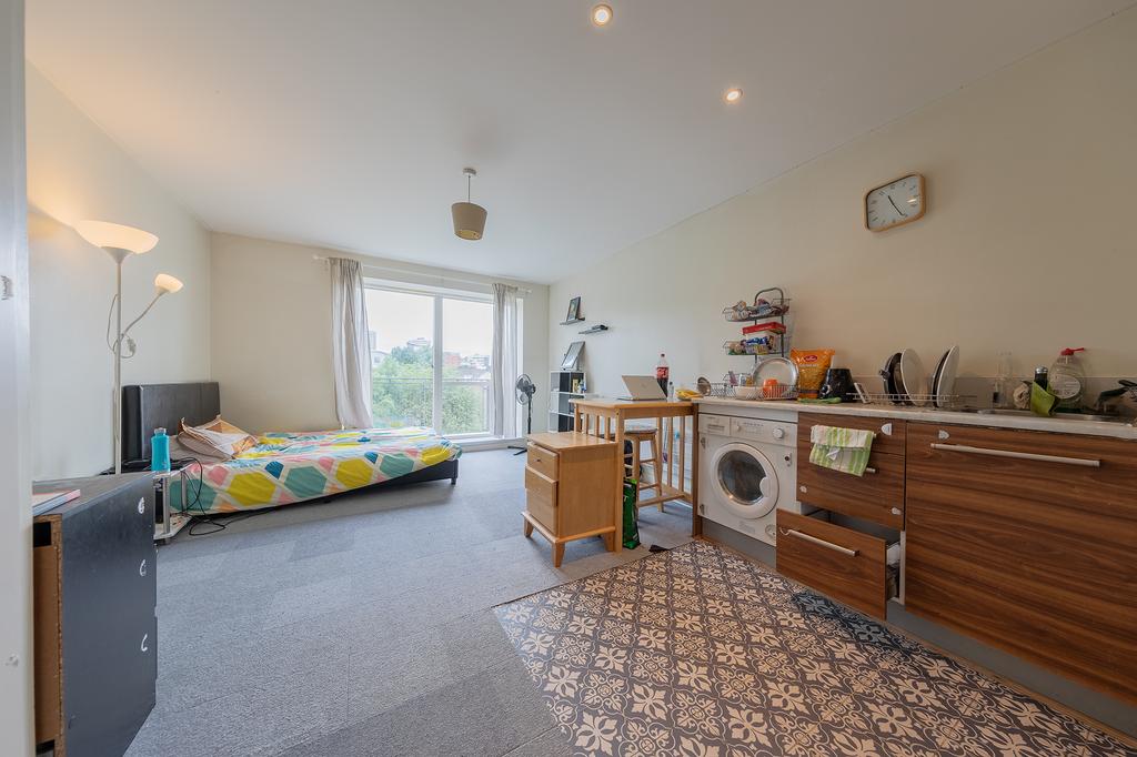 Apartment in Birmingham, West Midlands - View 5