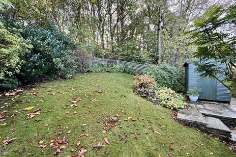 3 bedroom semi-detached house for sale, Wheatroyd Lane, Almondbury, Huddersfield, HD5 8XS