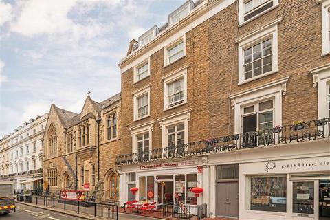 Studio to rent, Craven Terrace, London W2