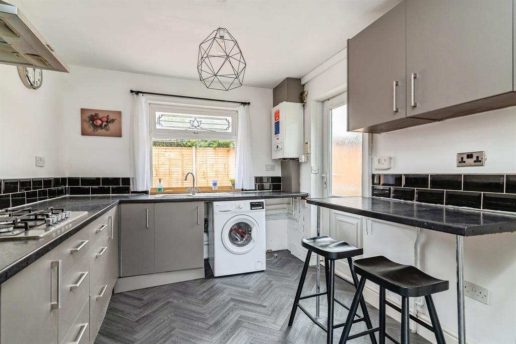House in Nottingham, Bilborough - More