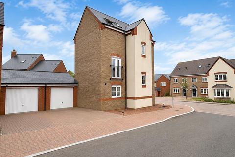 4 bedroom detached house for sale, Monksmoor Road, Telford TF4