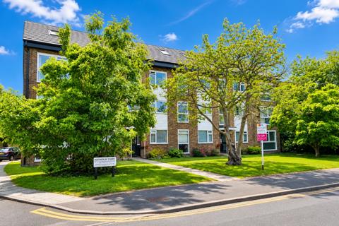 2 bedroom ground floor flat for sale, Grange Road, Sutton