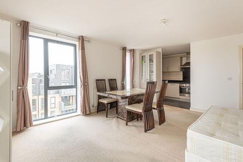 3 bedroom flat to rent, Felix Court, Colindale, London, NW9