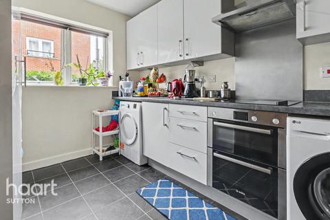 Redwood Drive, Epsom