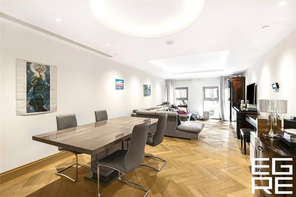 Apartment in Westminster - View 2