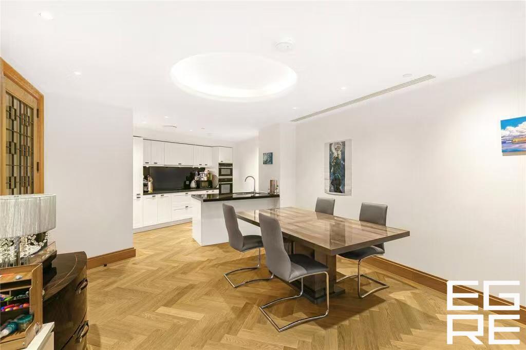 Apartment in Westminster - View 4