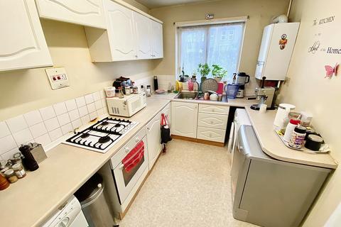 1 bedroom flat to rent, Willridge Court, London, E11