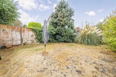 3 bedroom detached house for sale, Kings Chase, East Molesey KT8