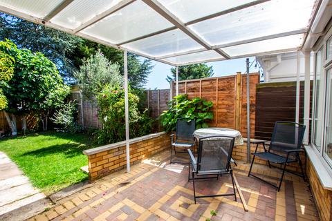 3 bedroom semi-detached house for sale, Grangeway, Rushden NN10