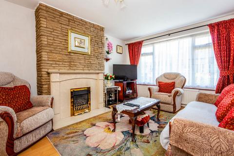 3 bedroom semi-detached house for sale, Grangeway, Rushden NN10