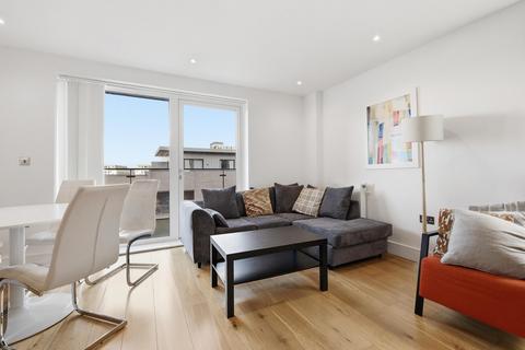 3 bedroom apartment to rent, Grove Park, London