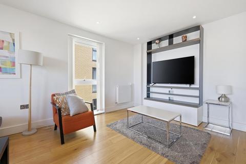 3 bedroom apartment to rent, Grove Park, London