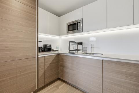 3 bedroom apartment to rent, Grove Park, London