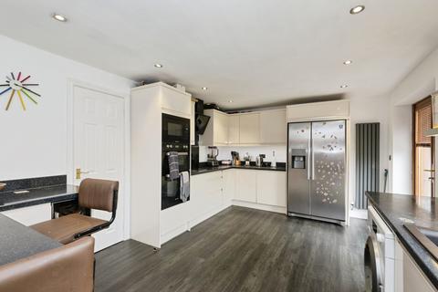 4 bedroom detached house for sale, Lakeland Avenue, Barrow-in-furness, LA13