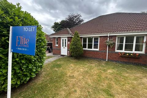 2 bedroom semi-detached bungalow to rent, Brambles Chase, Cuddington, Northwich