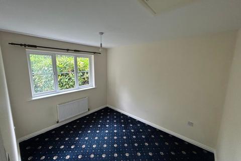 2 bedroom semi-detached bungalow to rent, Brambles Chase, Cuddington, Northwich