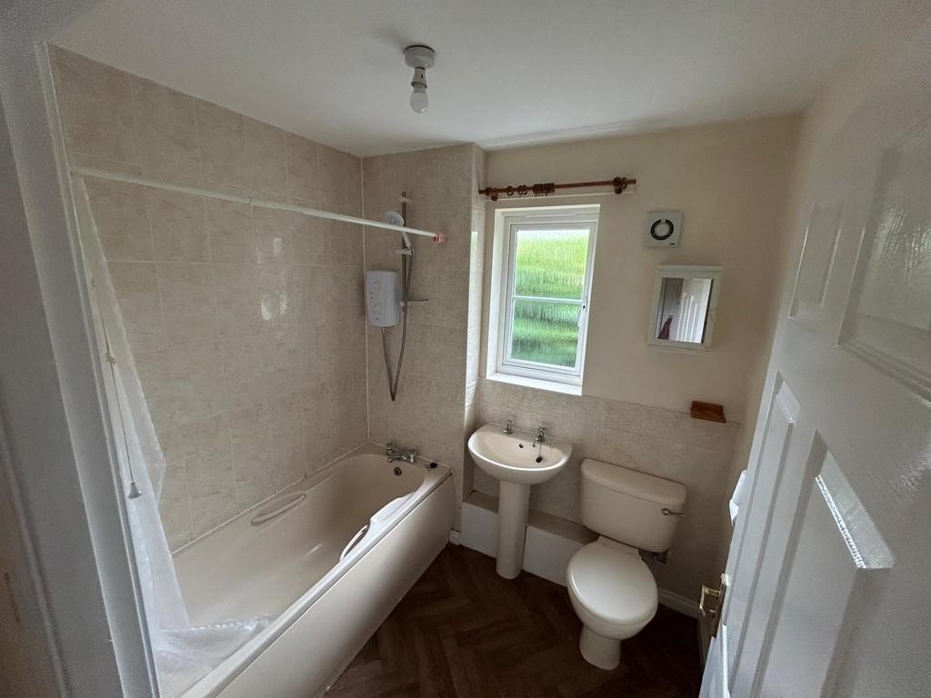 1 brambles chase bathroom