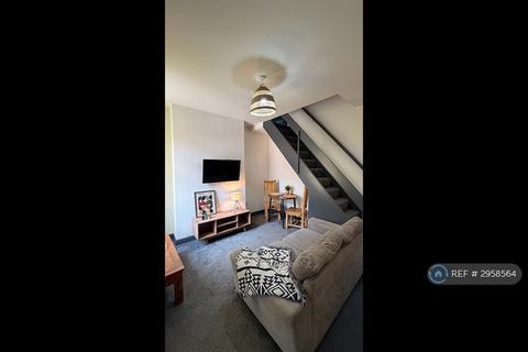 3 bedroom semi-detached house to rent, Myrtle St, Middlesbrough, TS1