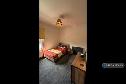 3 bedroom semi-detached house to rent, Myrtle St, Middlesbrough, TS1