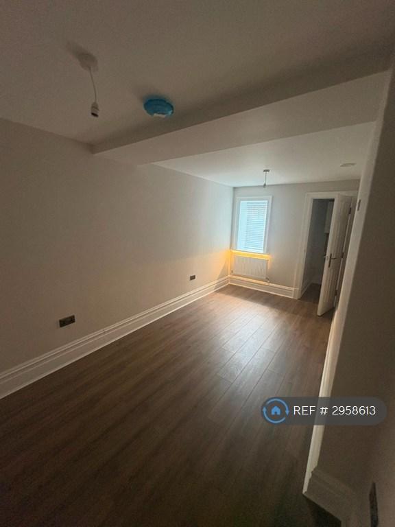 Apartment in Liverpool - View 4