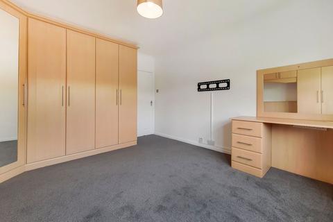 2 bedroom flat to rent, London Road, Stanmore, HA7